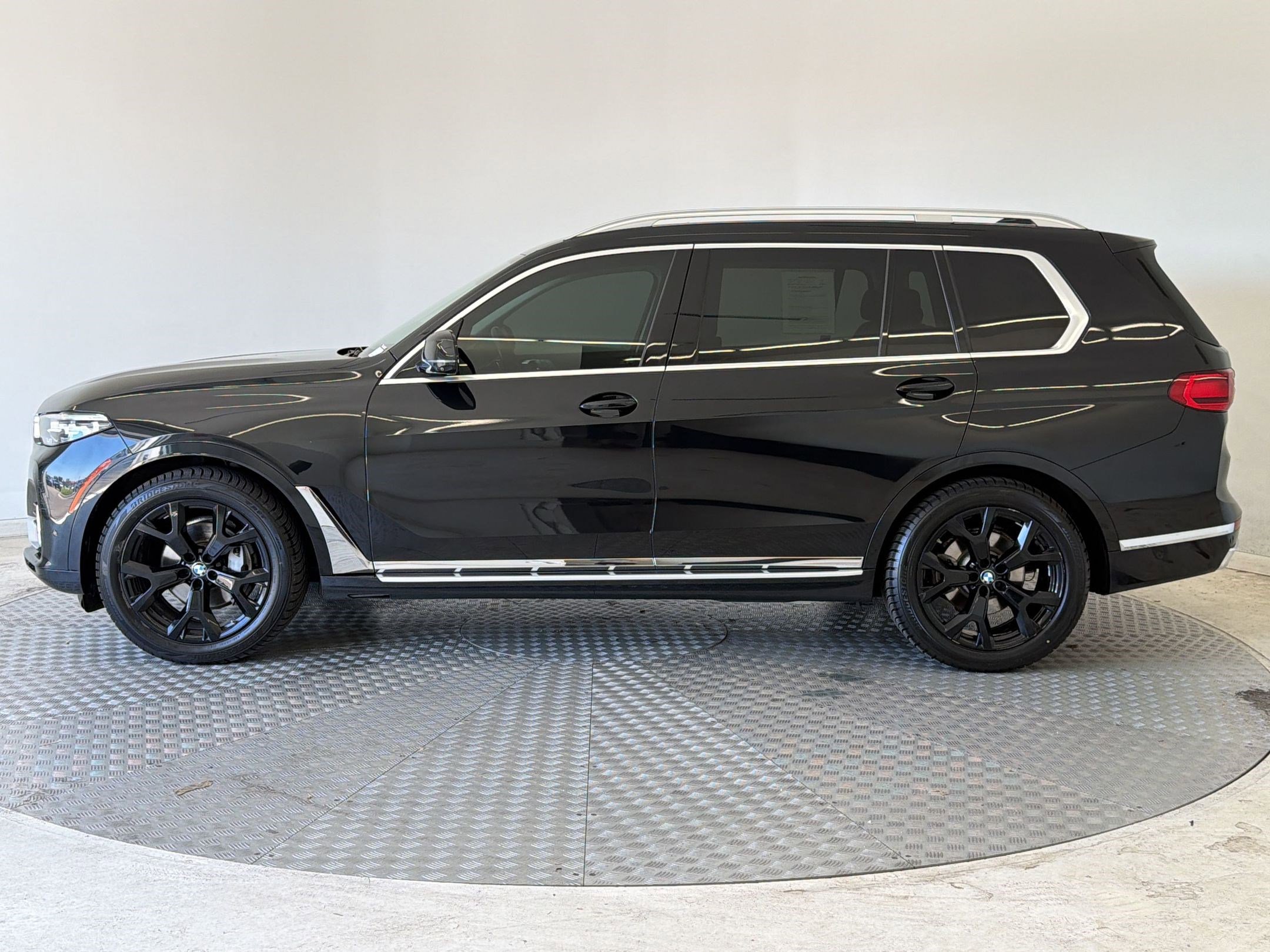 Used 2019 BMW X7 xDrive40i w/ Premium Package AWD/4WD image 2
