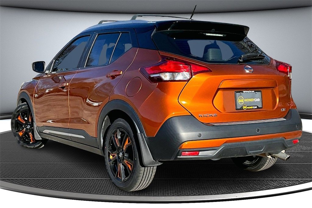 Used 2019 Nissan Kicks SR w/ SR Premium Package image 4
