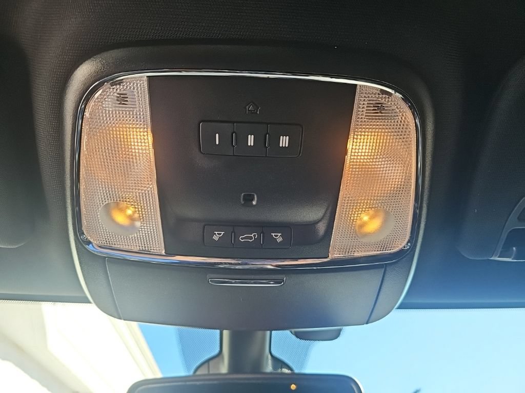 Used 2020 Jeep Grand Cherokee Altitude AWD/4WD image 20