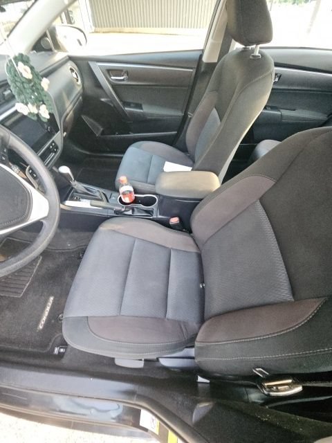 Used 2017 Toyota Corolla LE FWD image 10
