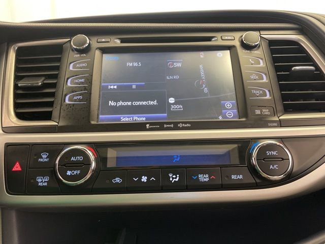 Used 2019 Toyota Highlander XLE image 25