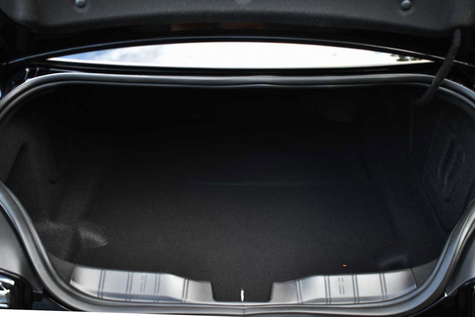 Used 2021 Chevrolet Camaro LT w/ RS Package RWD image 8