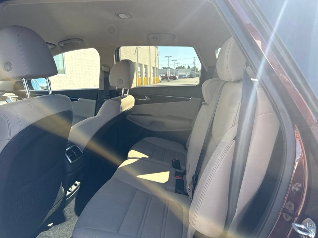 Used 2020 Kia Sorento LX AWD/4WD image 7