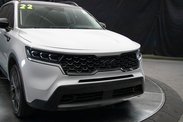 Used 2022 Kia Sorento SX Prestige image 3