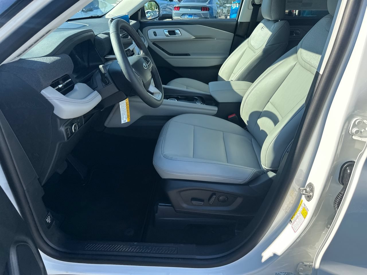 New 2026 Ford Explorer Active w/ Active Comfort Package AWD/4WD image 9