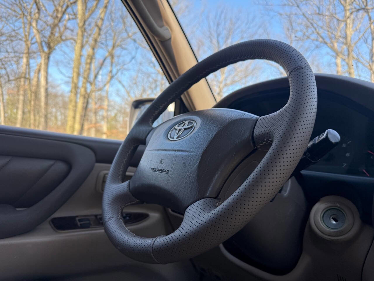 Used 2001 Toyota Land Cruiser image 81