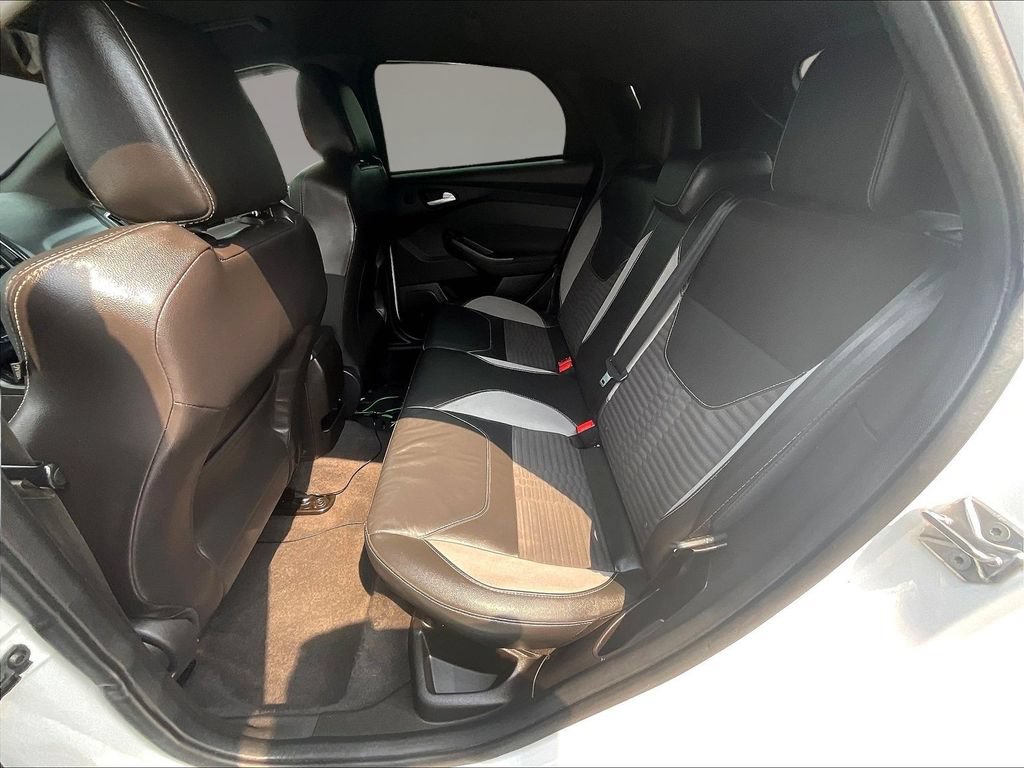 Used 2016 Ford Focus ST w/ Equipment Group 401A FWD image 22