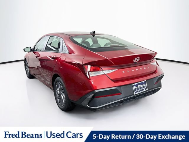 Used 2024 Hyundai Elantra SEL FWD image 6