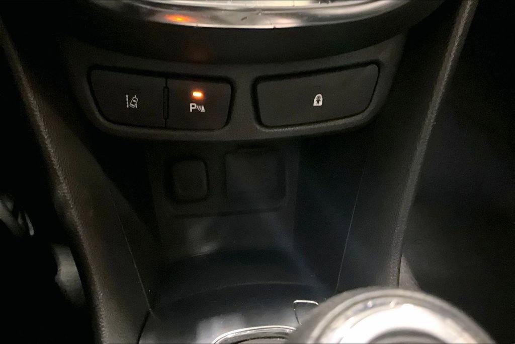 Used 2014 Buick Encore Premium image 15