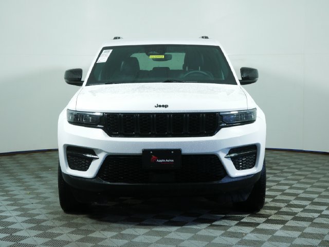 Certified 2023 Jeep Grand Cherokee Altitude AWD/4WD image 2