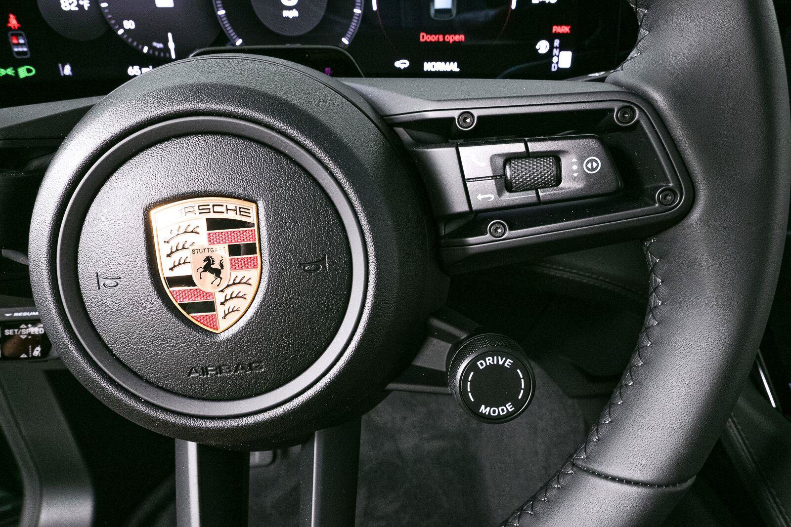 New 2026 Porsche Cayenne Electric AWD/4WD image 12