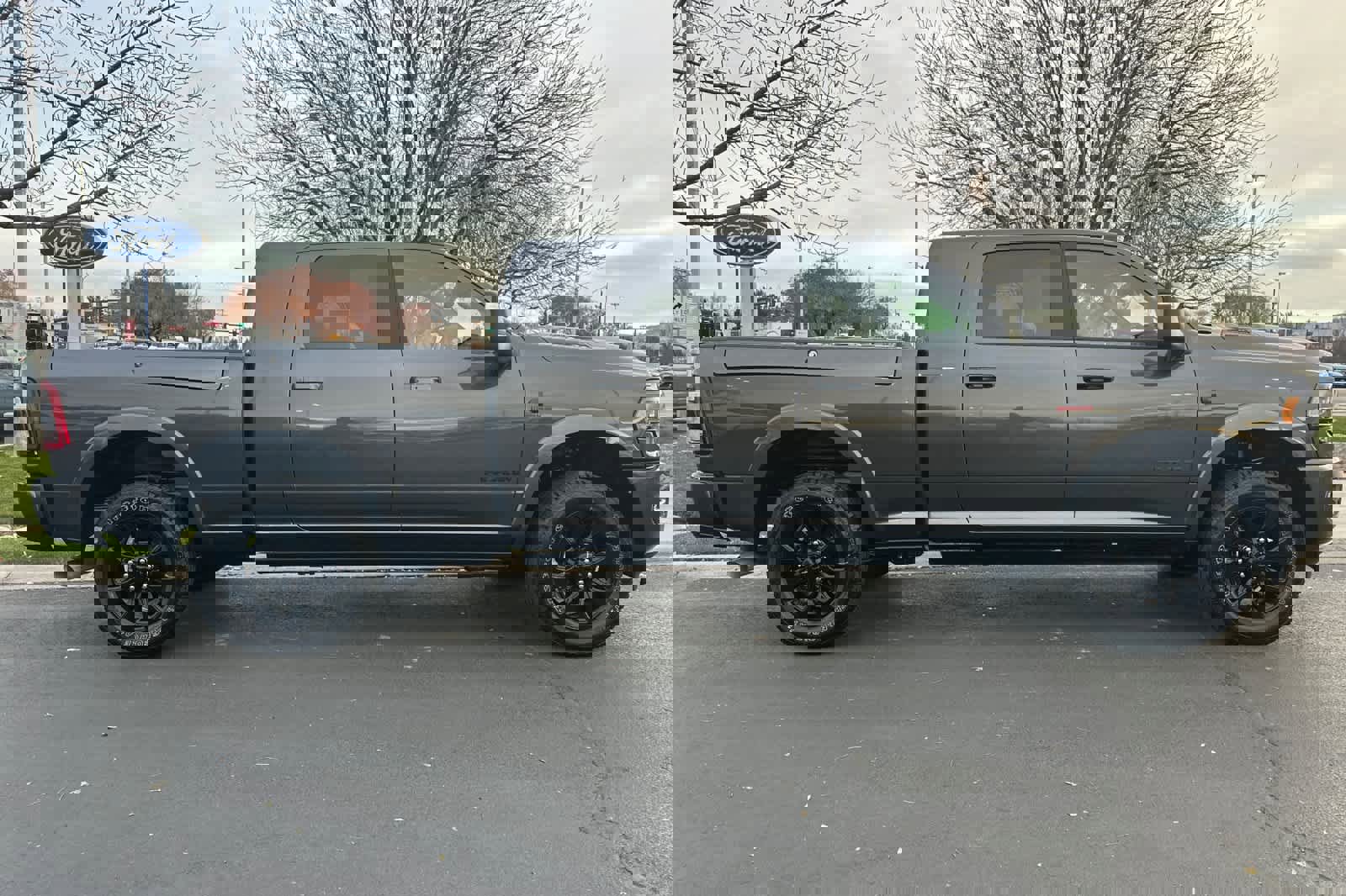 Used 2024 RAM 2500 Limited image 8