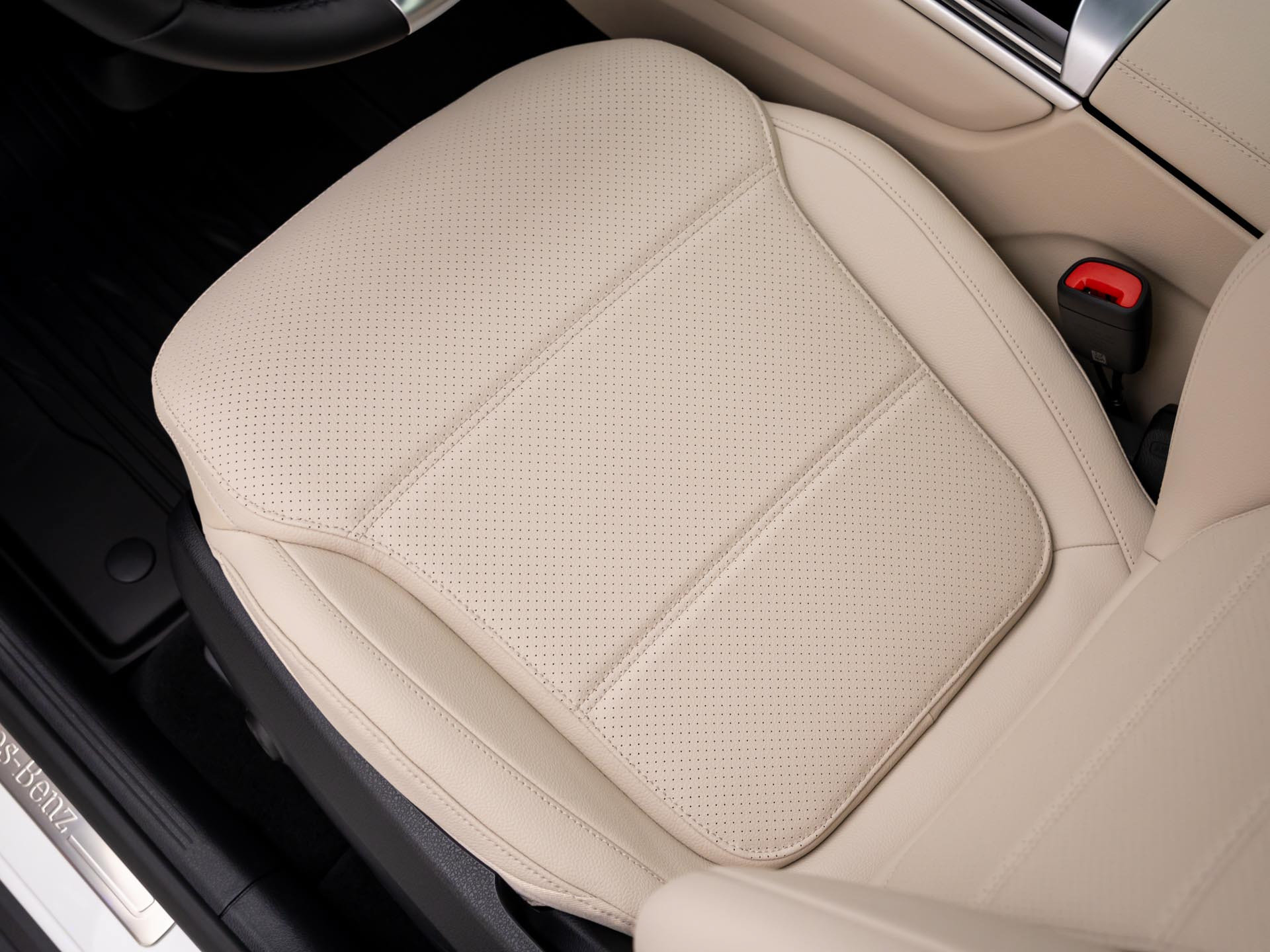 New 2027 Mercedes-Benz GLC 300 4MATIC image 15