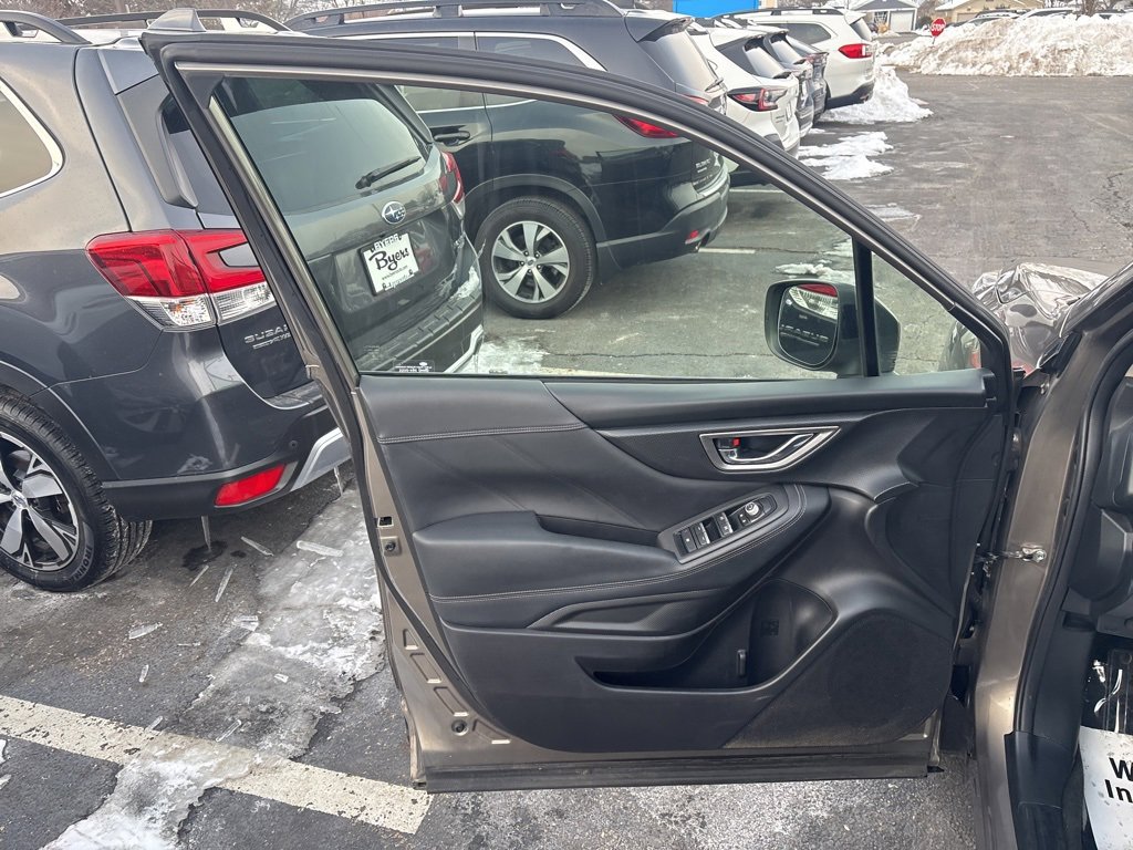 Used 2019 Subaru Forester Limited w/ Popular Package #3 image 19