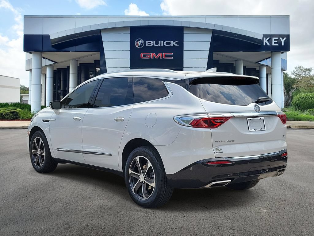 Used 2022 Buick Enclave Essence w/ Experience Buick Package FWD image 3