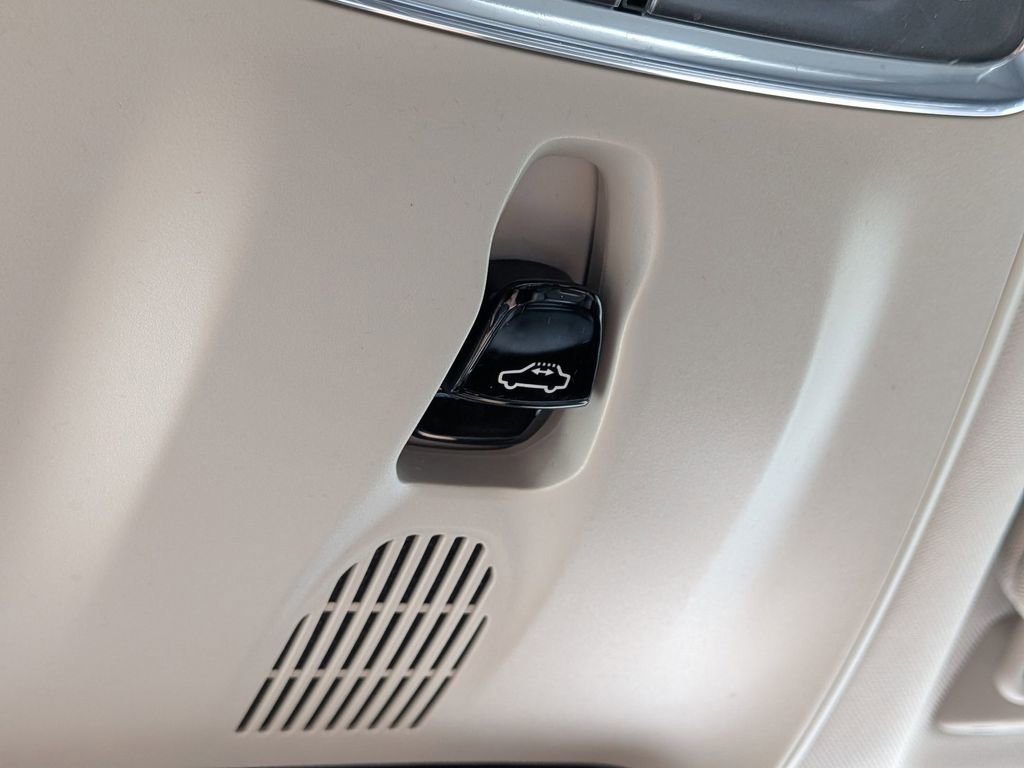 Used 2018 Volvo S90 T5 Momentum image 20