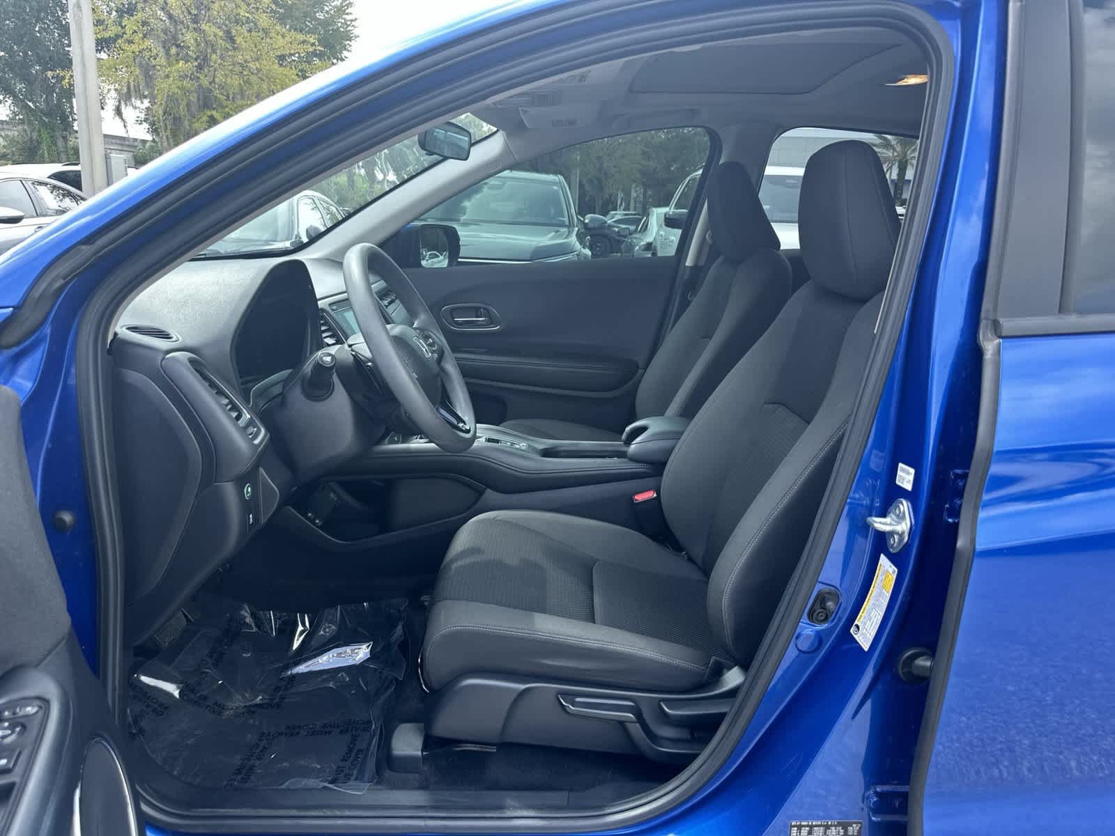 Used 2022 Honda HR-V EX image 2