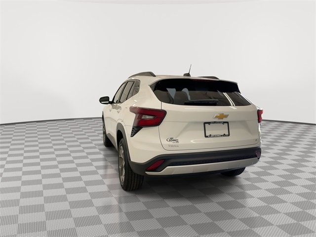 New 2025 Chevrolet Trax LT w/ Driver Confidence Package image 9