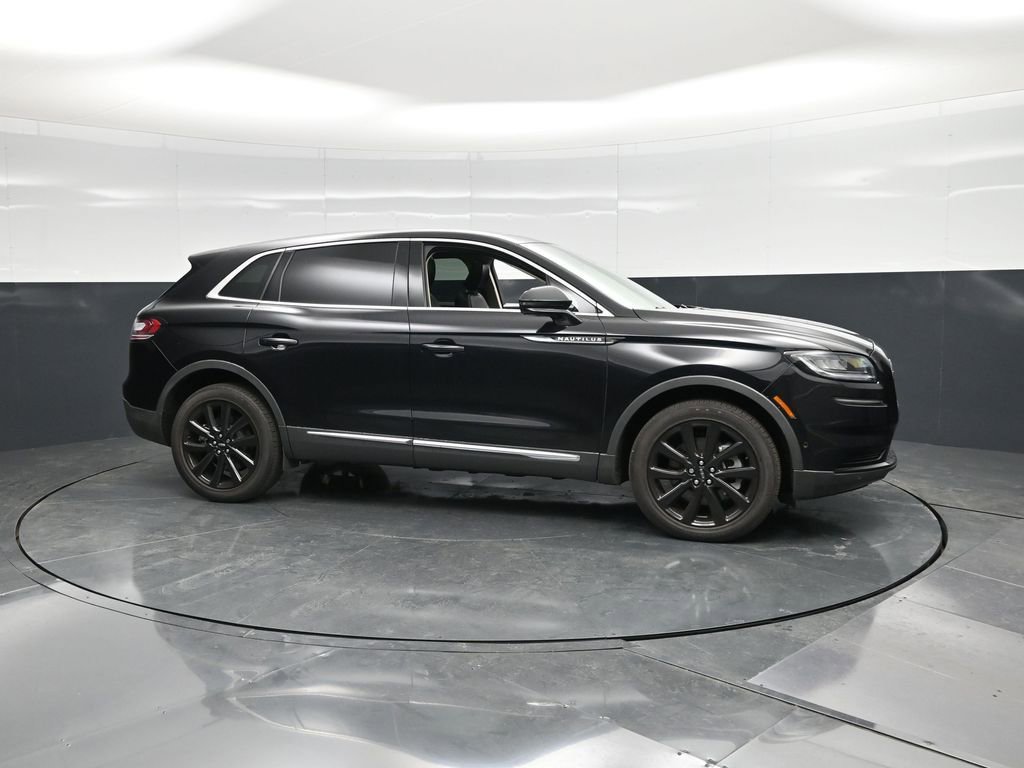 Used 2023 Lincoln Nautilus Reserve w/ Equipment Group 201A image 5