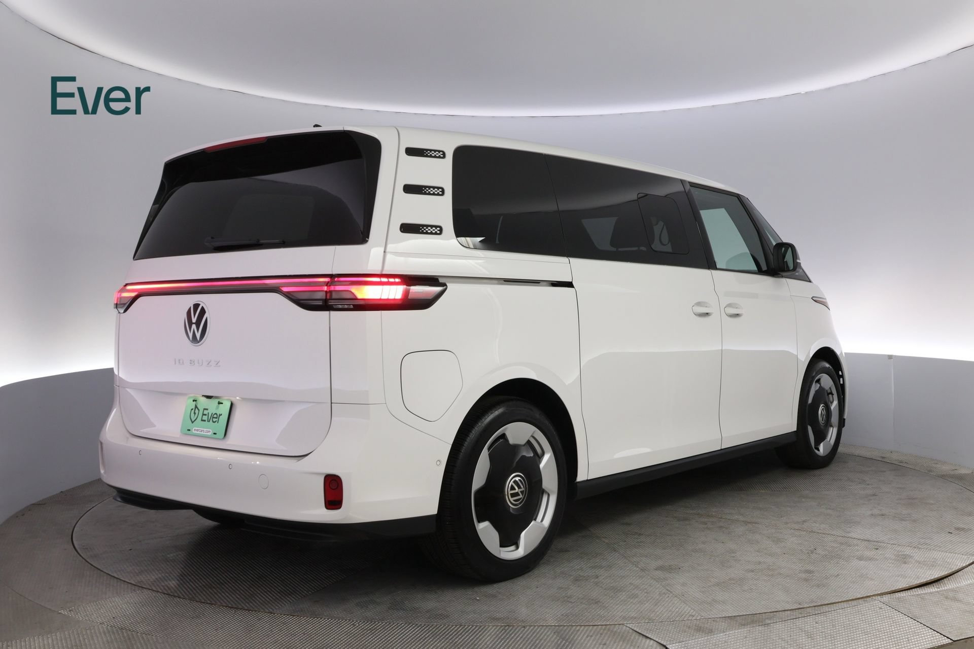 Used 2025 Volkswagen ID. Buzz Pro S RWD image 3
