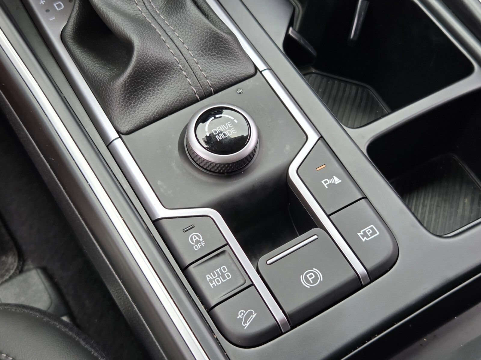 Used 2025 Kia Sorento S FWD image 21