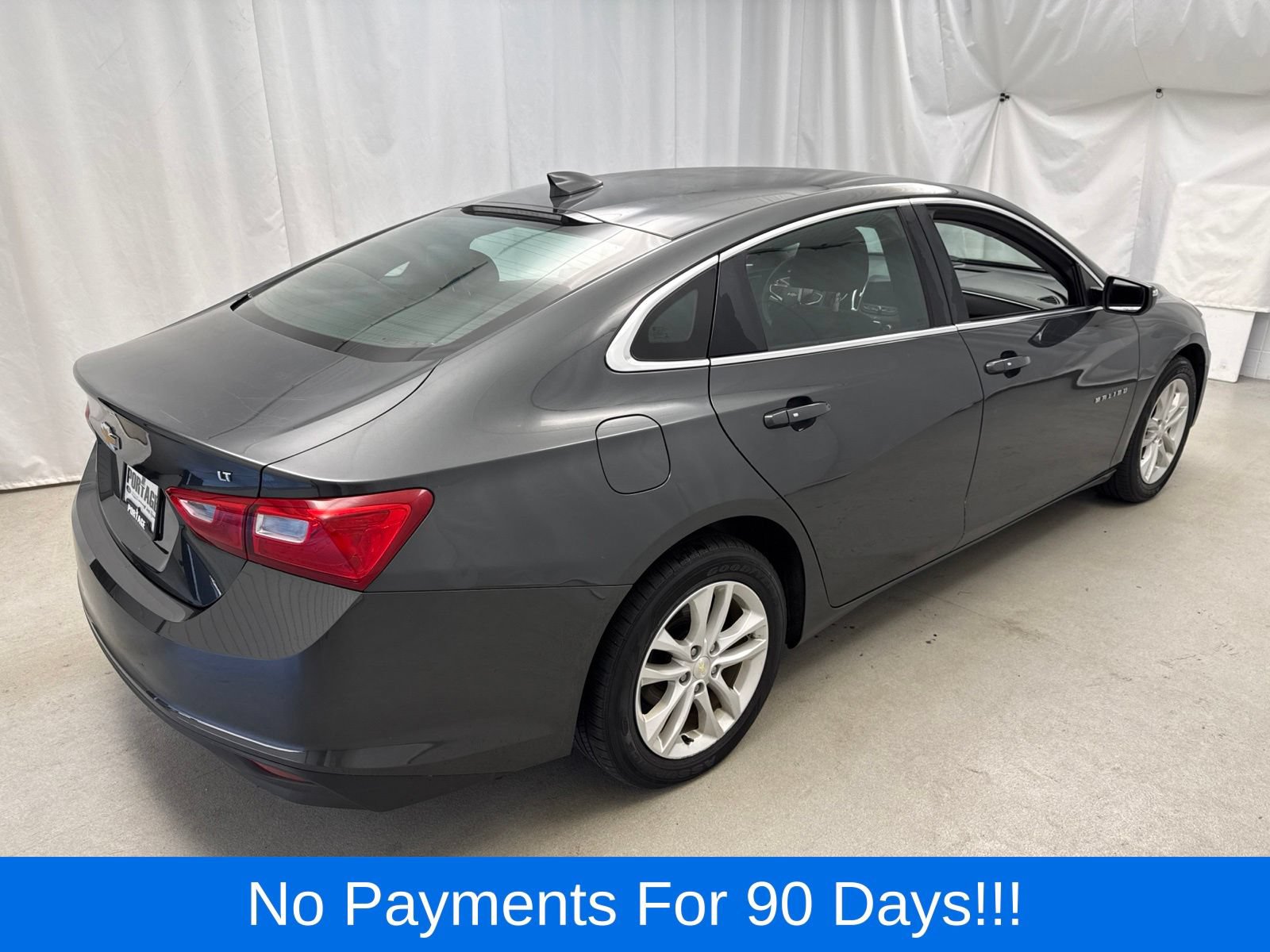 Used 2016 Chevrolet Malibu LT FWD image 3