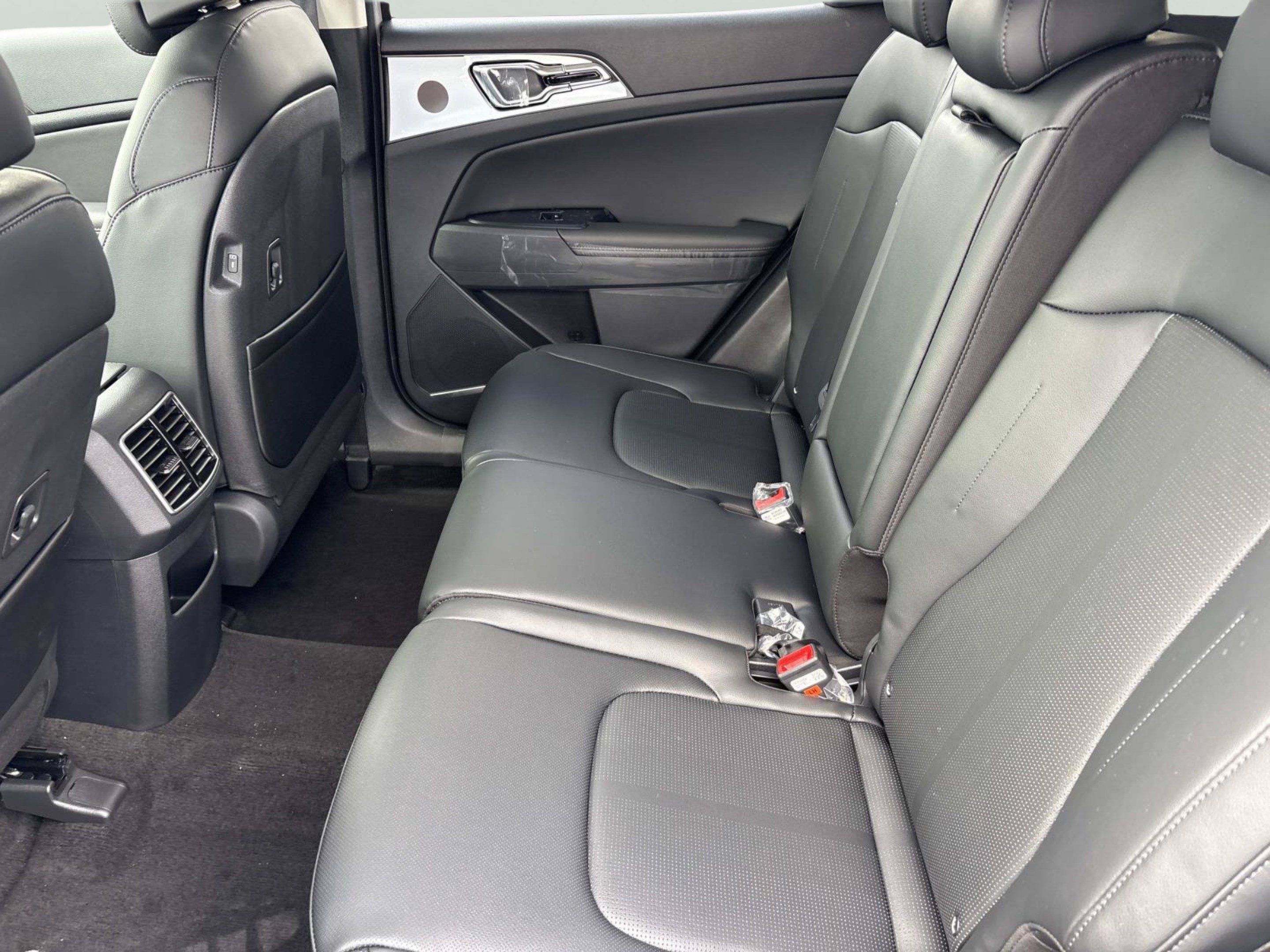 New 2027 Kia Sportage SX FWD image 15