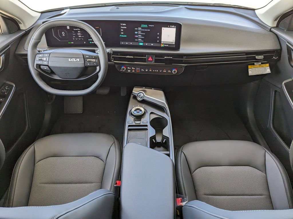 New 2025 Kia EV6 Light w/ Light LR Technology Package RWD image 18