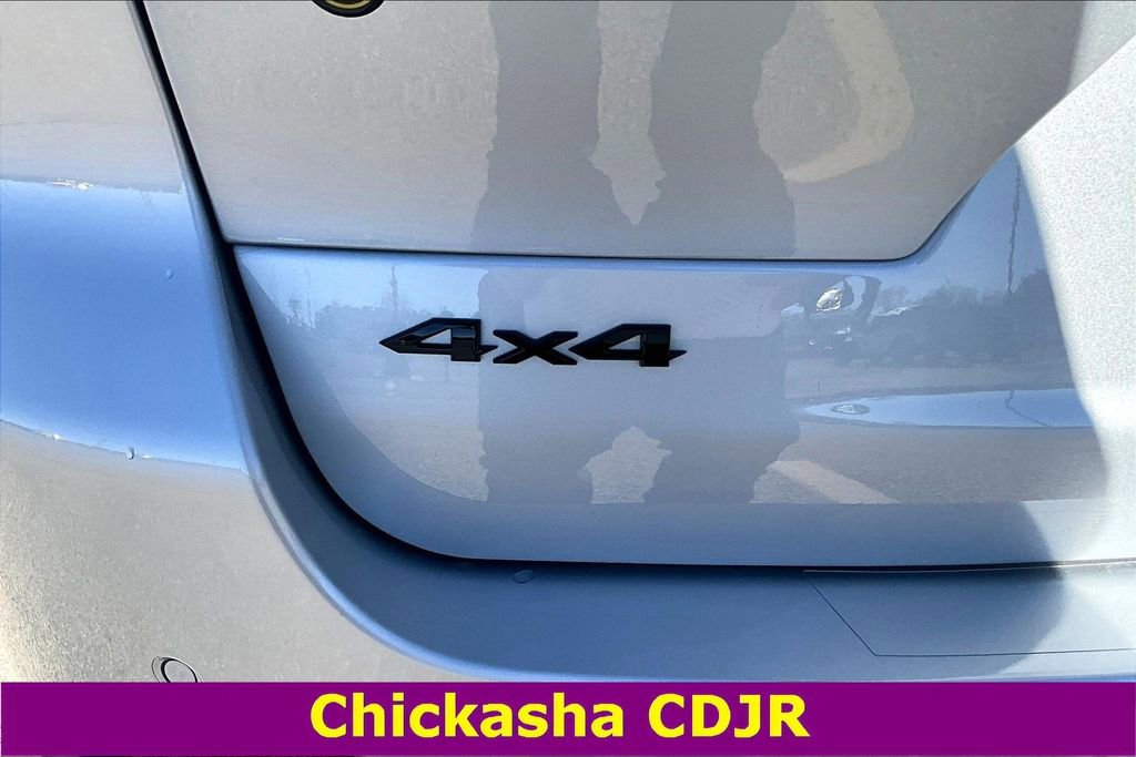 New 2025 Jeep Grand Cherokee L Altitude image 9