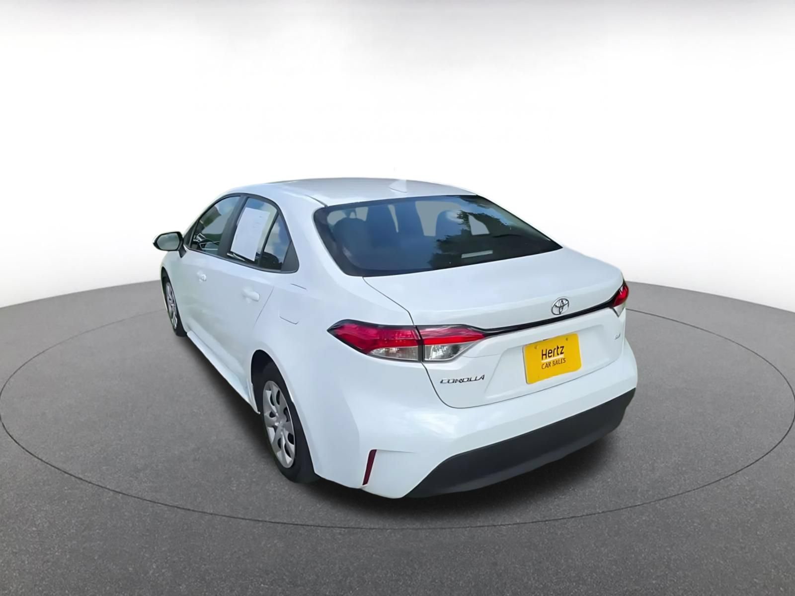 Used 2025 Toyota Corolla LE FWD image 10