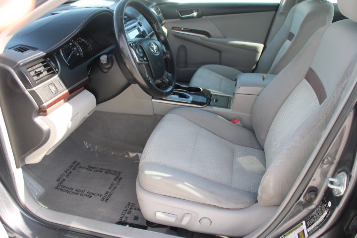 Used 2012 Toyota Camry XLE w/ Convenience Pkg FWD image 10