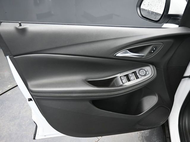 Used 2025 Buick Encore GX Preferred image 16