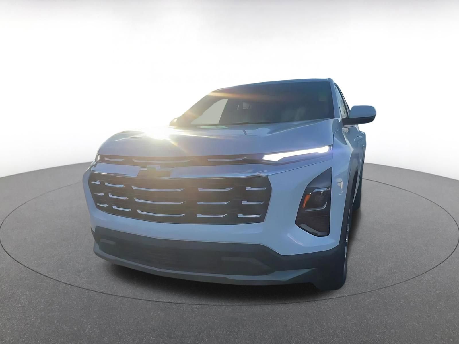Used 2025 Chevrolet Equinox LT AWD/4WD image 7