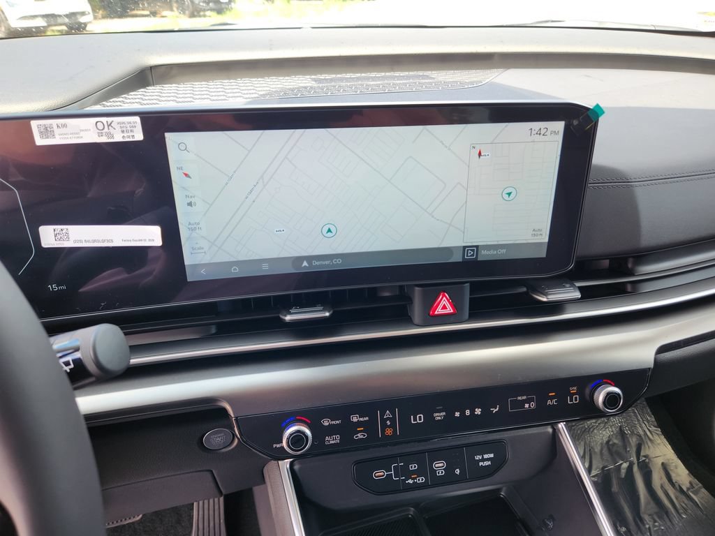New 2027 Kia Carnival SX w/ Dark Edition Package FWD image 18