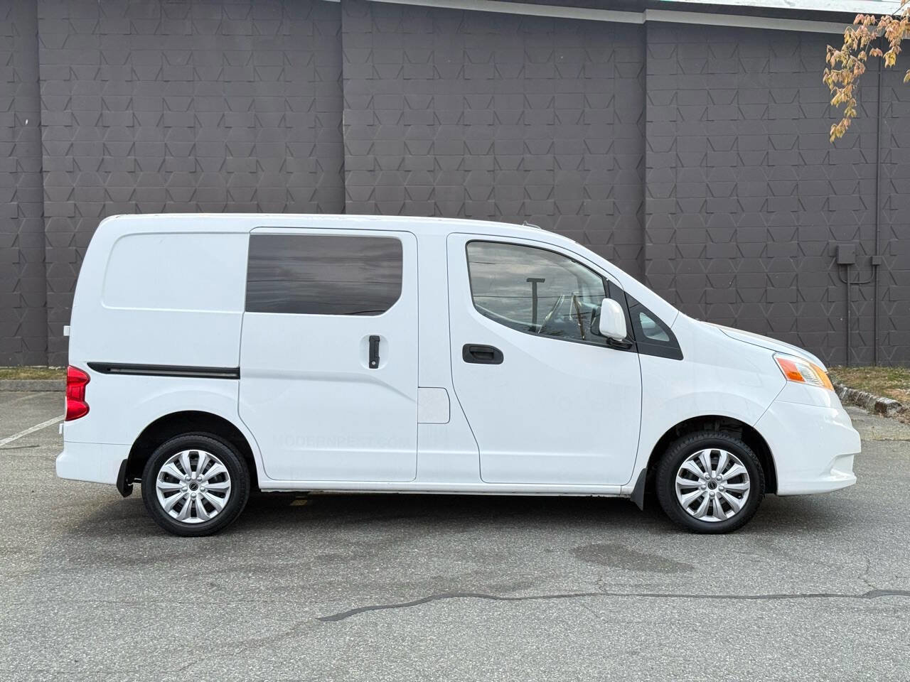 Used 2017 Nissan NV200 SV w/ Technology Package FWD image 4