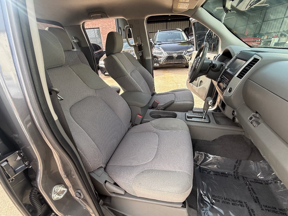 Used 2019 Nissan Frontier SV RWD image 18