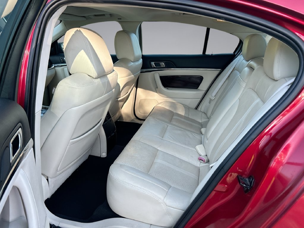 Used 2010 Lincoln MKS FWD image 30