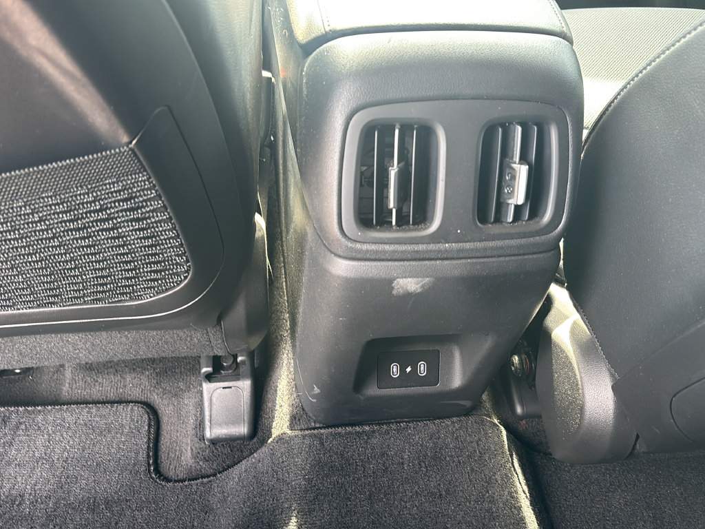 Used 2025 Hyundai Tucson Limited AWD/4WD image 16