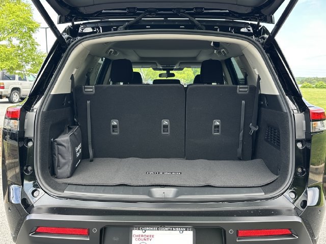 New 2026 Nissan Pathfinder SV w/ SV Premium Package AWD/4WD image 14