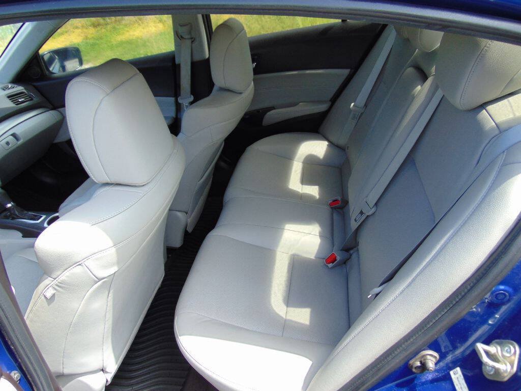 Used 2017 Acura ILX FWD image 19