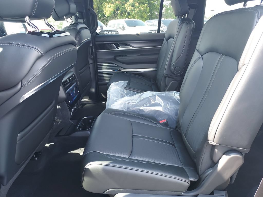 New 2026 Jeep Grand Wagoneer L Summit AWD/4WD image 14