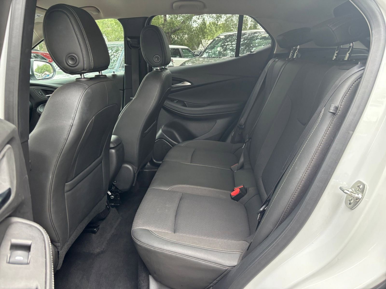 Used 2025 Buick Encore GX Preferred FWD image 38