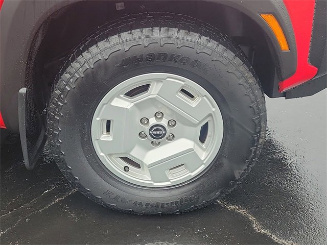 Certified 2024 Nissan Frontier SV w/ Hardbody Edition image 10