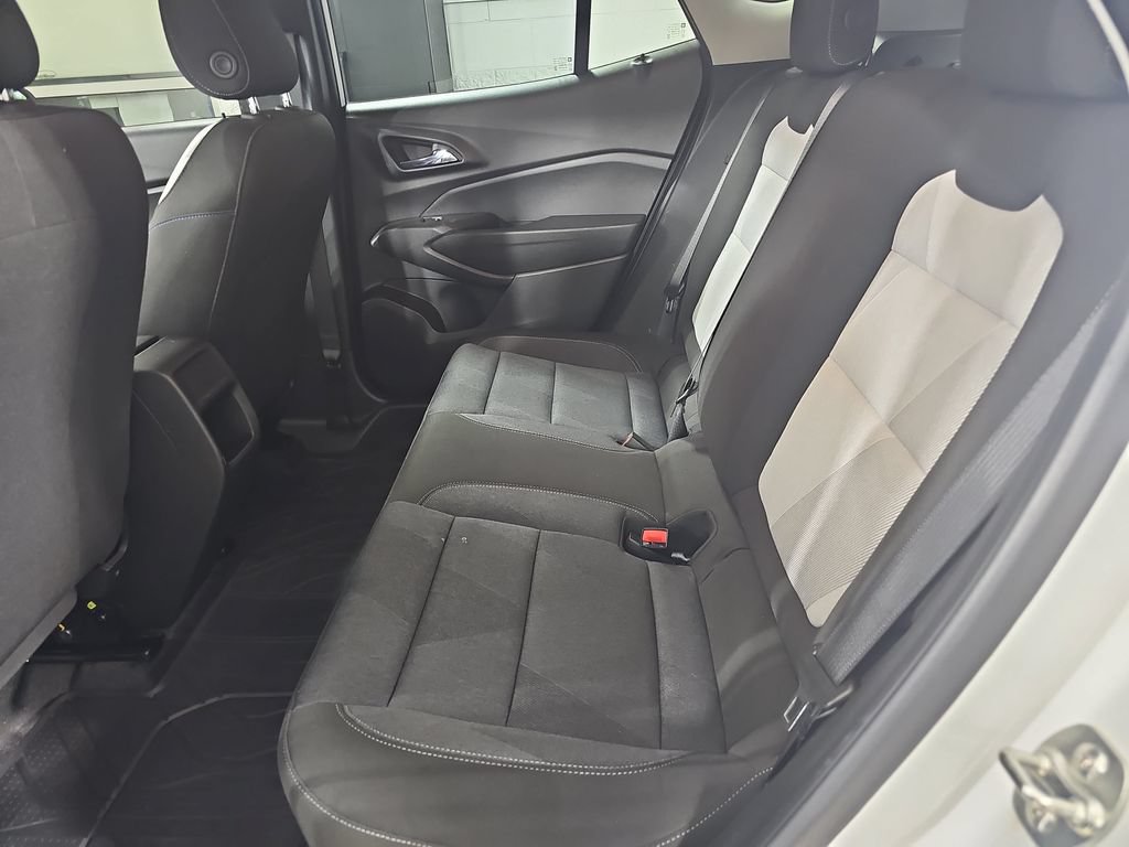 Certified 2024 Chevrolet Trax LS w/ LS Convenience Package FWD image 17
