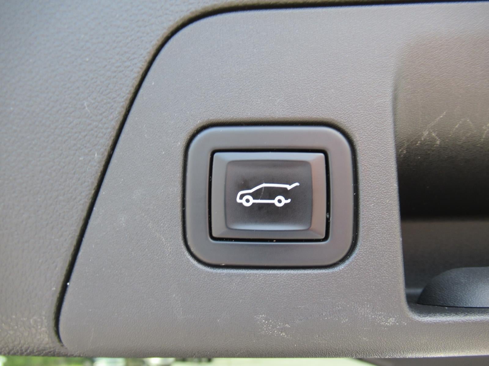 Used 2021 Buick Envision Avenir w/ Technology Package II FWD image 35