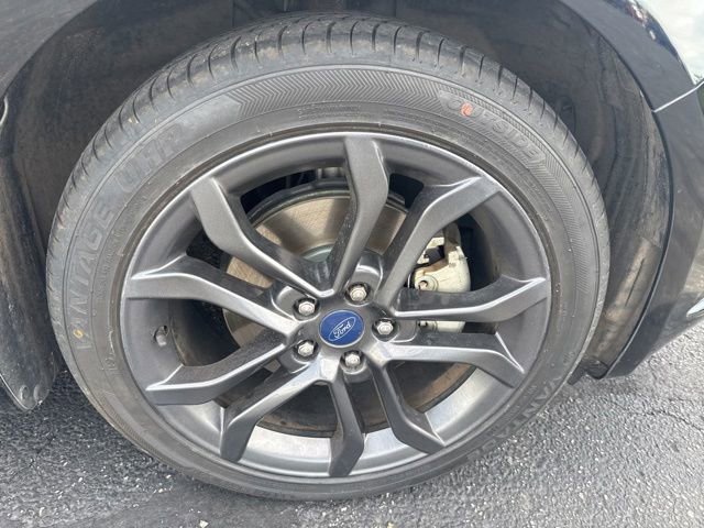 Used 2018 Ford Fusion SE w/ Equipment Group 201A FWD image 26