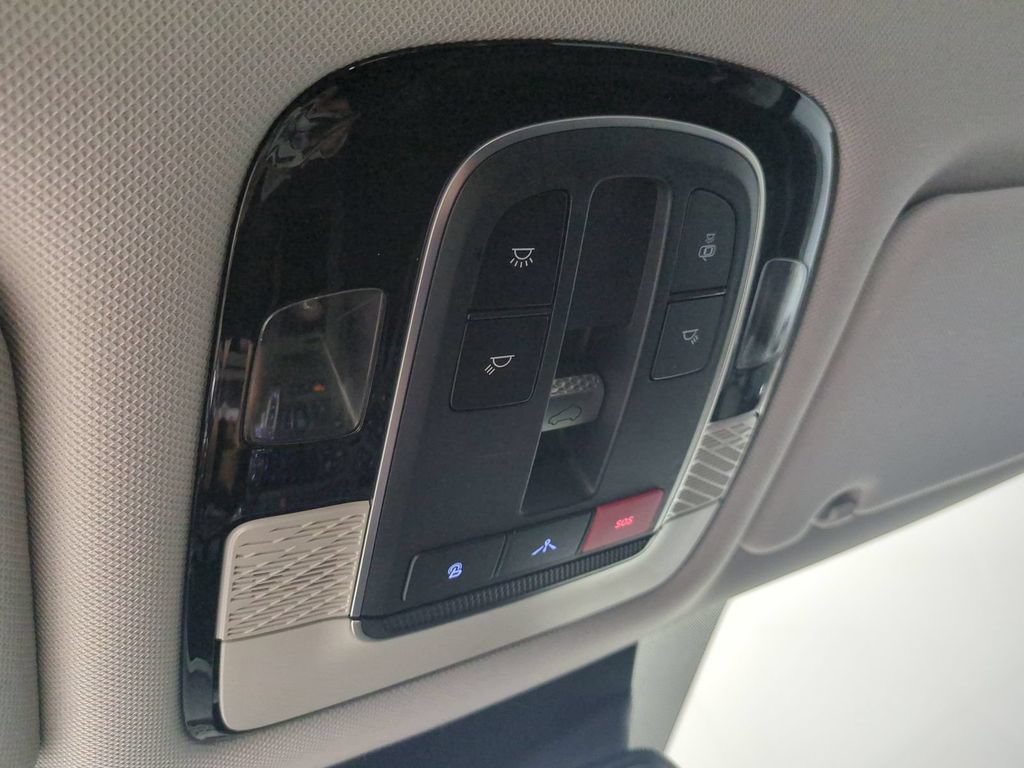 Used 2022 Hyundai Palisade SEL w/ 8P Bench Seat Package FWD image 26