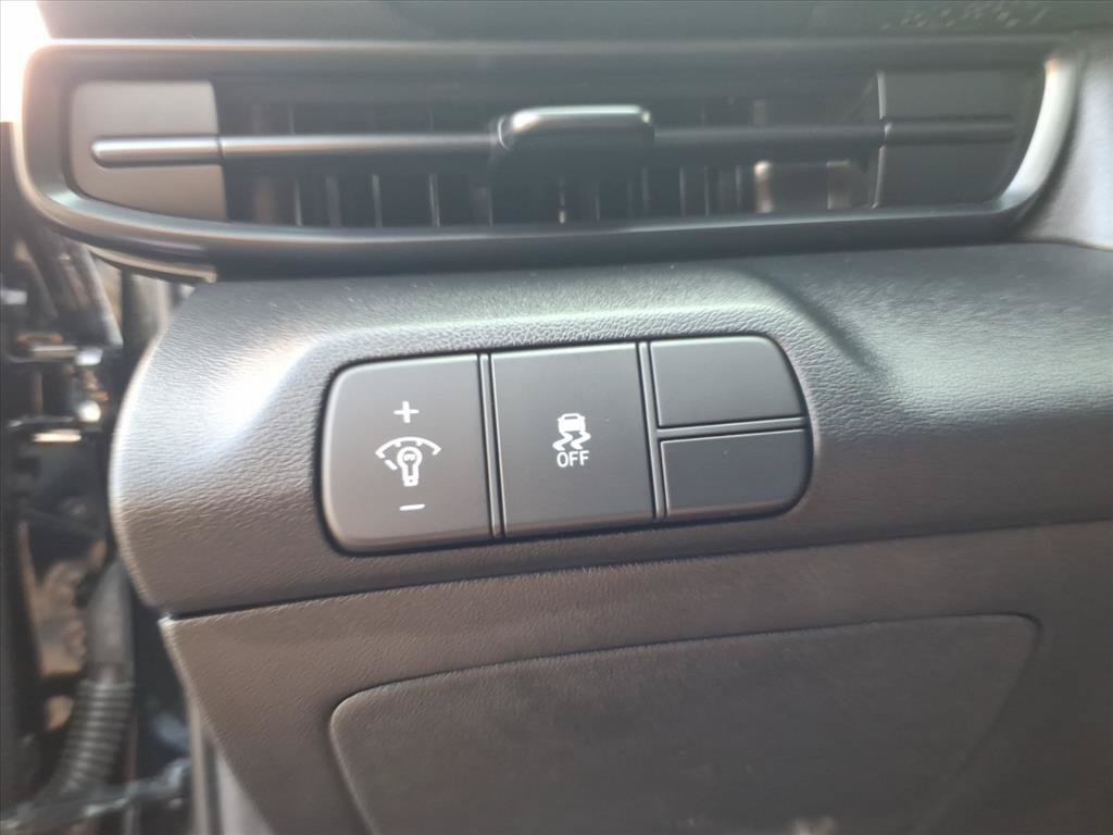 Used 2026 Hyundai Elantra Sport FWD image 18