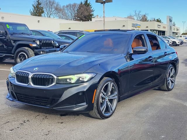 Used 2023 BMW 330i xDrive 330i xDrive w/ Premium Package image 10