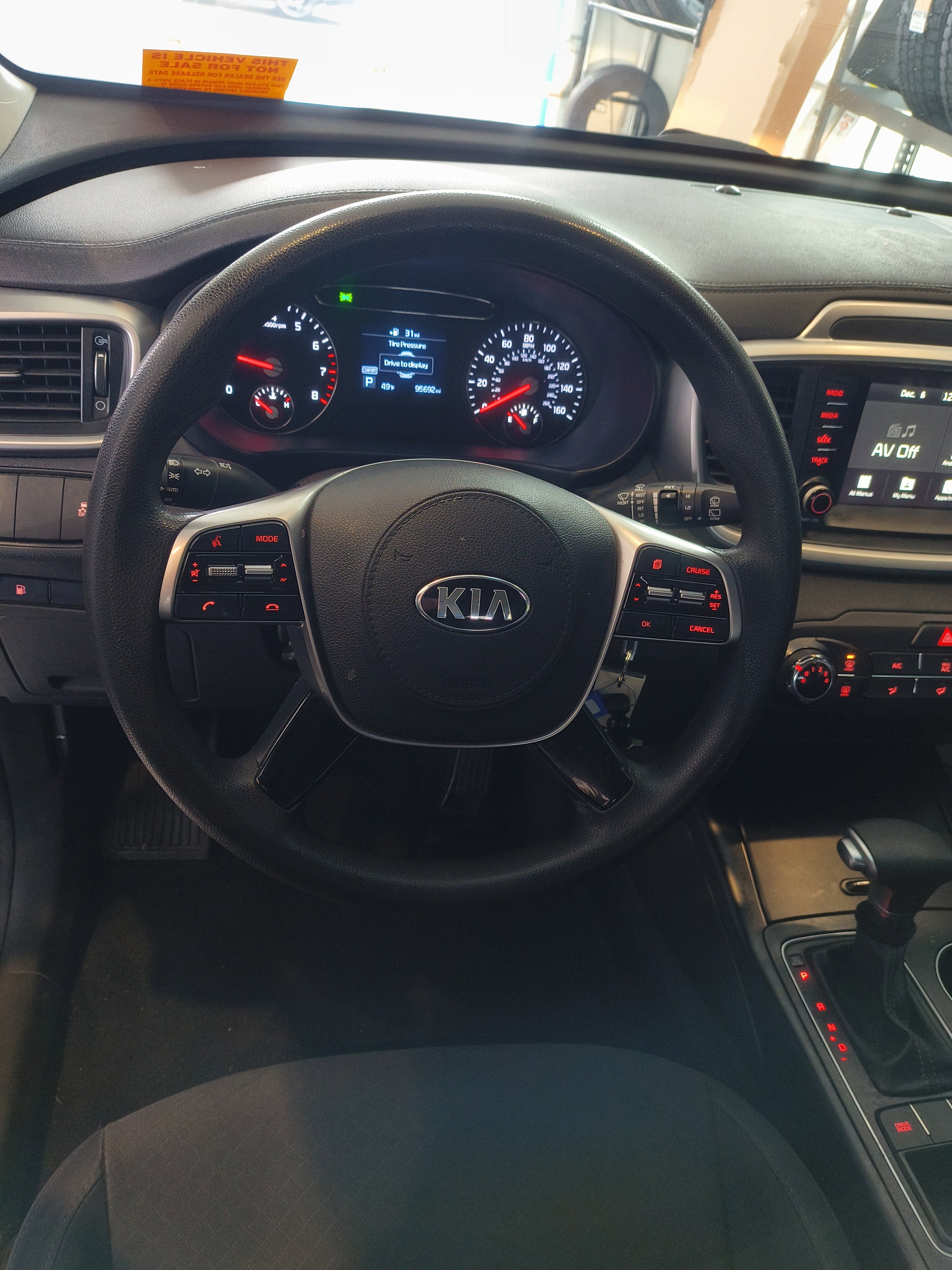 Used 2020 Kia Sorento LX image 14